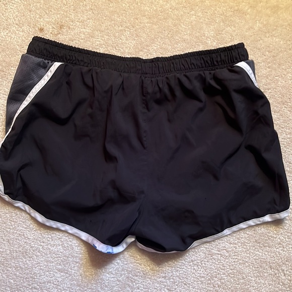 Old navy small runners shorts black/grey w/ white piping - Picture 4 of 4
